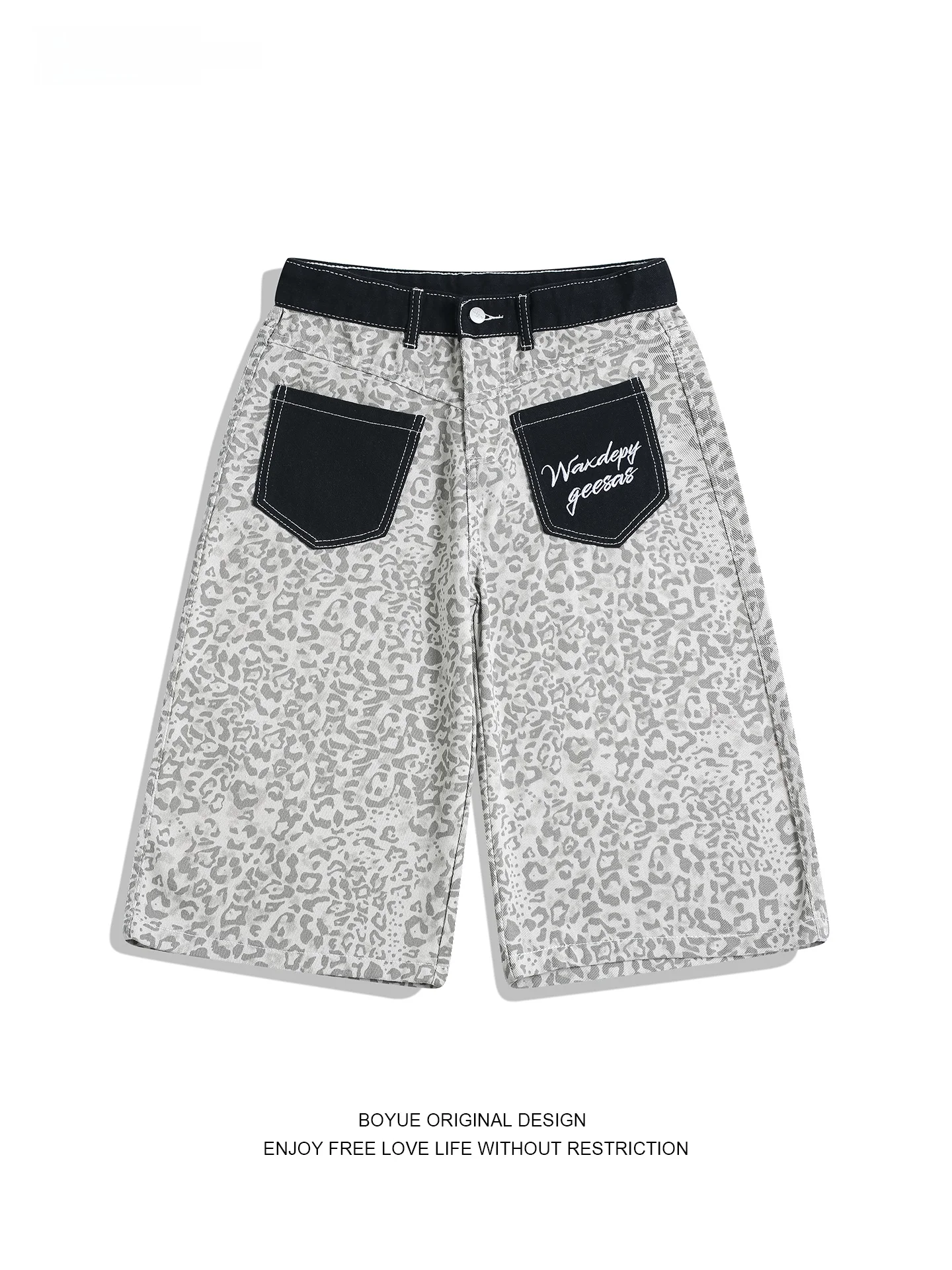 Calças Curtas Jeans Estilo Americano com Estampa de Leopardo Boyue, Casual, com Bolsos em Patchwork, Corte Solto, Cintura Méd...