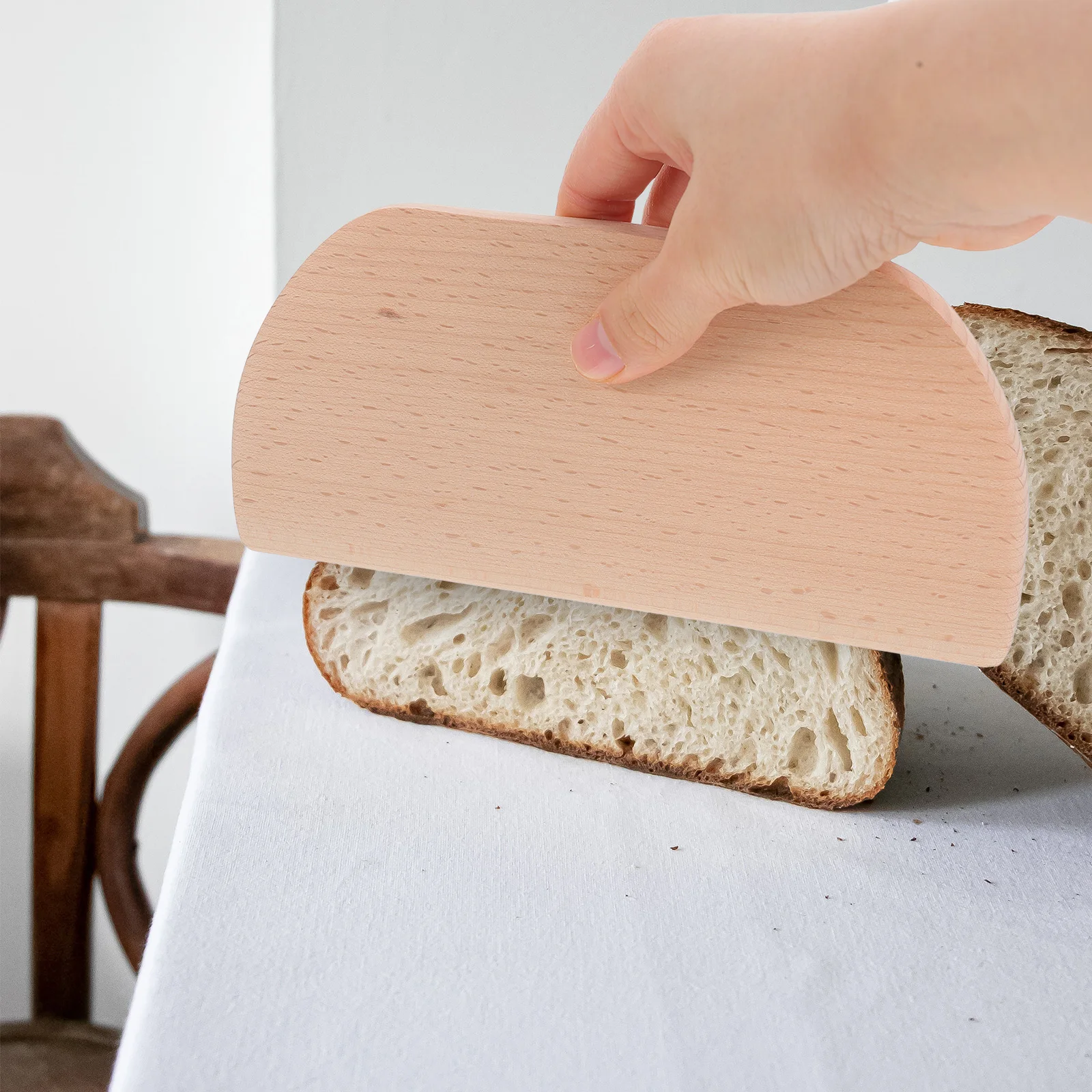 

2Pcs Wood Dough Cutter Baking Spatula Multi Functional Kitchen Tool for Scraping Oil Spreading Cream and Removing Excess Dough