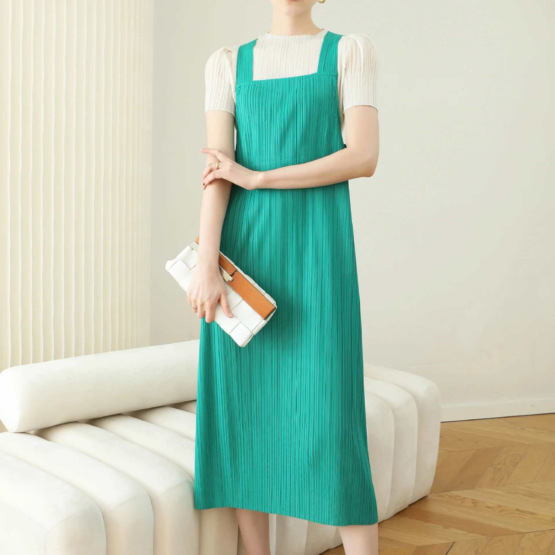 

Miyake Niche Chic Splicing Straps Pleated Dress Women's 2025 New Loose Causal Straight Sleeveless Black Summer Dresses