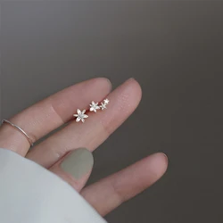 REETI 925 sterling silver Flower asymmetry Stud Earrings for Women Elegant Wedding Jewelry pendientes mujer moda