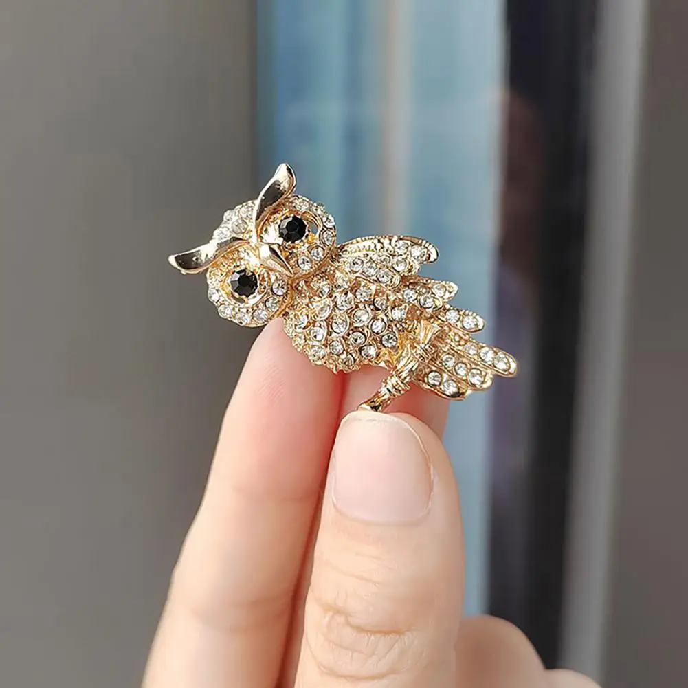 Owl Feather Texture Pin Owl Brooch Pin with Sparkling Rhinestones Metal Inlay Accessory for Coats Bags Special Shaped Rhinestone