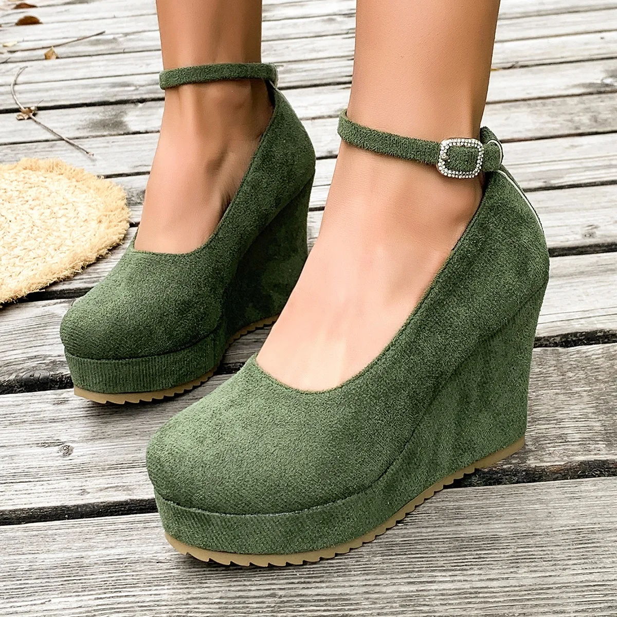 Women's Professional Single Shoes Spring 2026 Suede Thick Sole Sloping Design Comfortable Footwear for Ladies