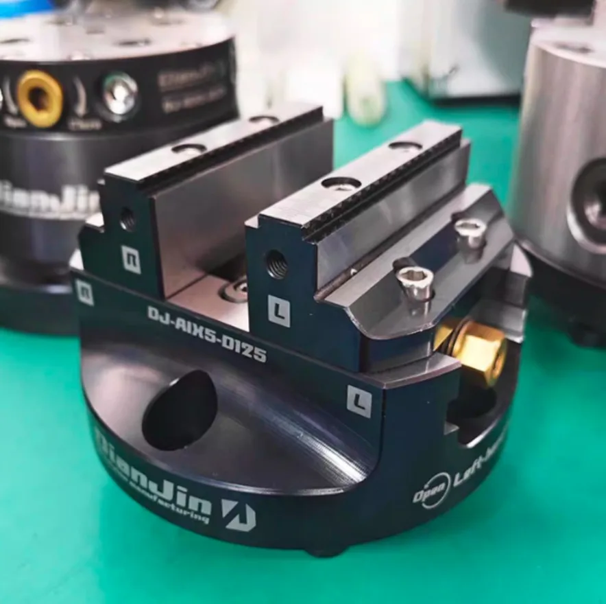 DJ-AIX5-D125 4-5 محور مركز التصنيع باستخدام الحاسب الآلي نوع القرص ملزمة متحدة المركز ذاتية التمركز متكاملة #4