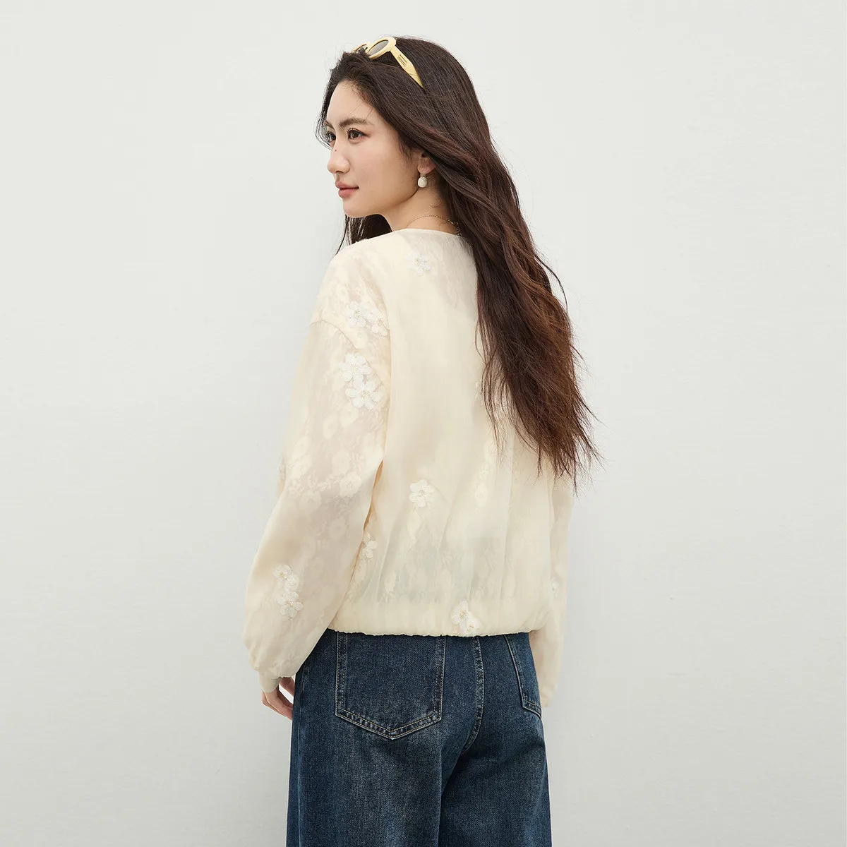 SENTUBILA Women Embroidered Jacket 2026 Fall Button-Up Loose Lightweight Casual Outerwear Ladies Short Jackets 161WB5628