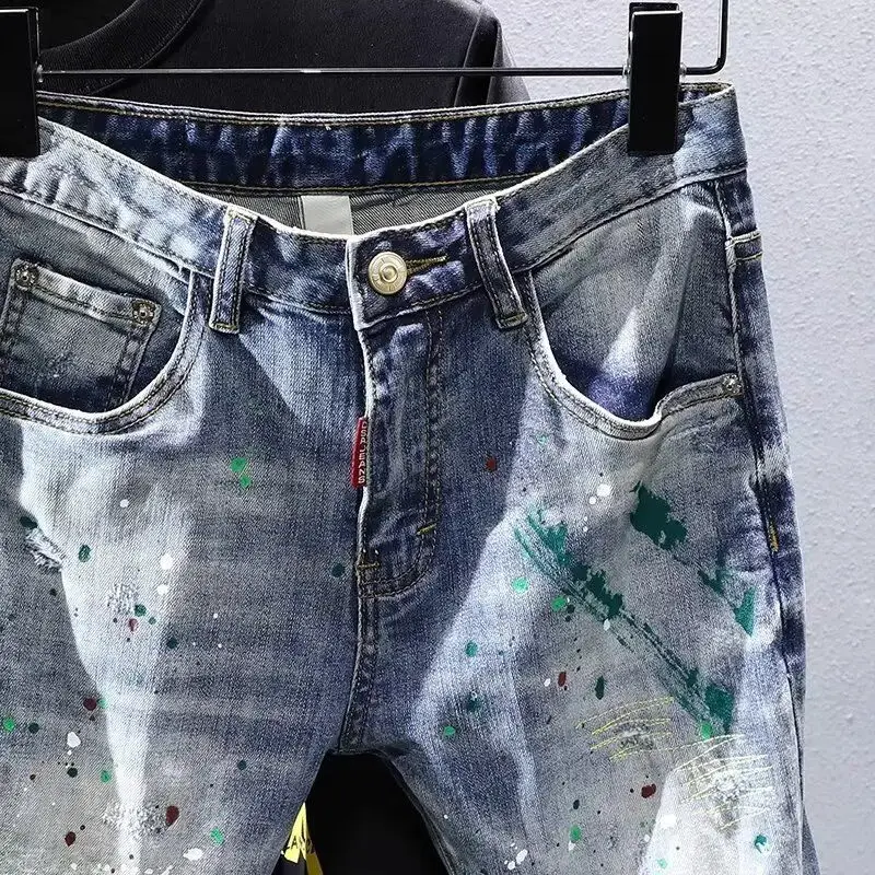 Denim-Shorts für Herren, trendig, vielseitig, schmal geschnitten, elastische Hose, trendige Marke, hübsche, spritzwassergeschützte Tinte, zerrissene Löcher, hübsche dünne Hose