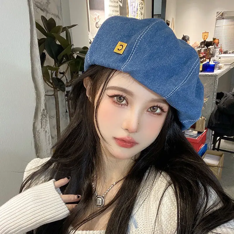 style mini tag C denim beret hat with outstanding lightness