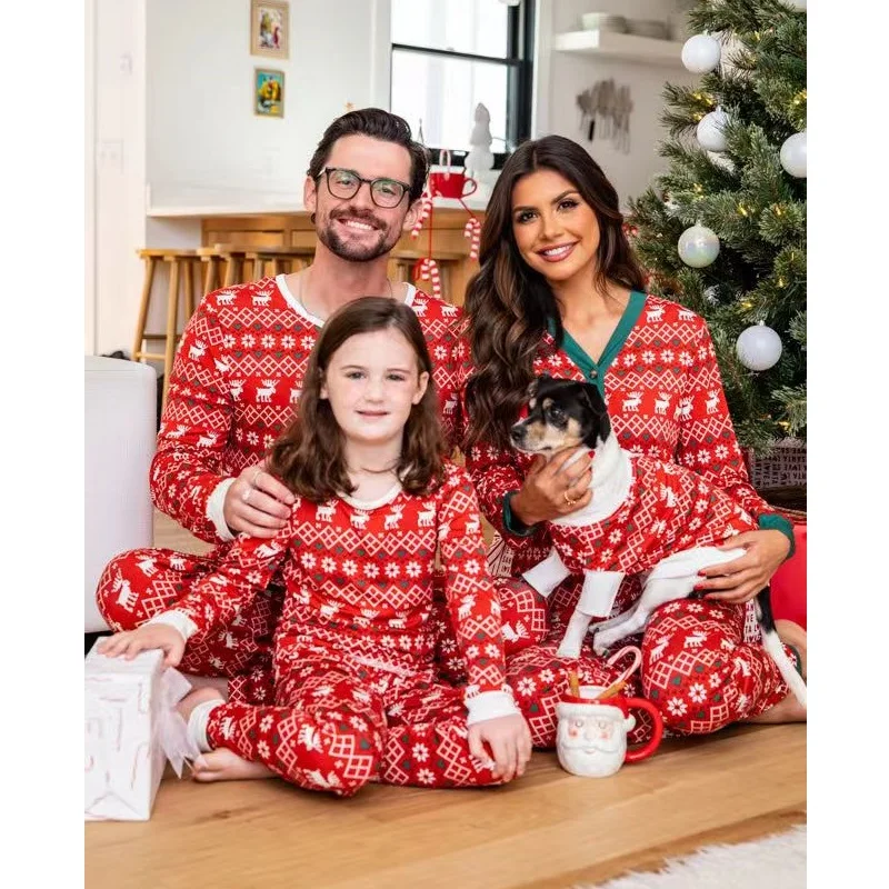 

2024 Christmas Family Matching Outfits Father Mother Children Baby Pajamas Sets Daddy Mommy and Me Xmas Pj's Clothes Tops+Pants