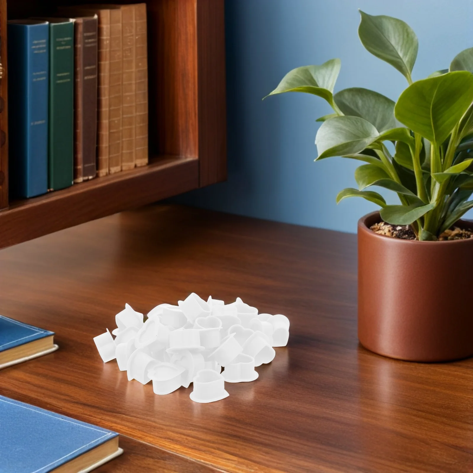 

100Pcs Silicone Tattoo Ink Holders Heart-Shaped Pigment Cups Resistant to Needle Damage Ideal for Tattooing Equipment