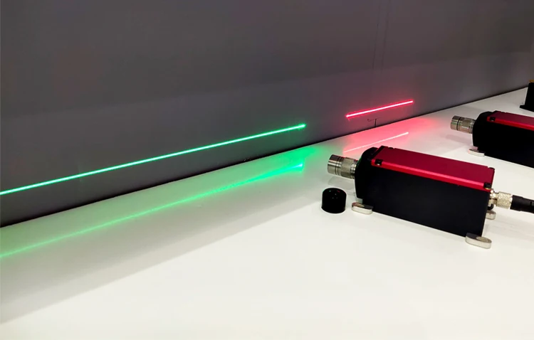 Modulo laser di linea Messa a fuoco regolabile ad alta potenza Proiettore di linea laser verde rosso Allineamento laser
