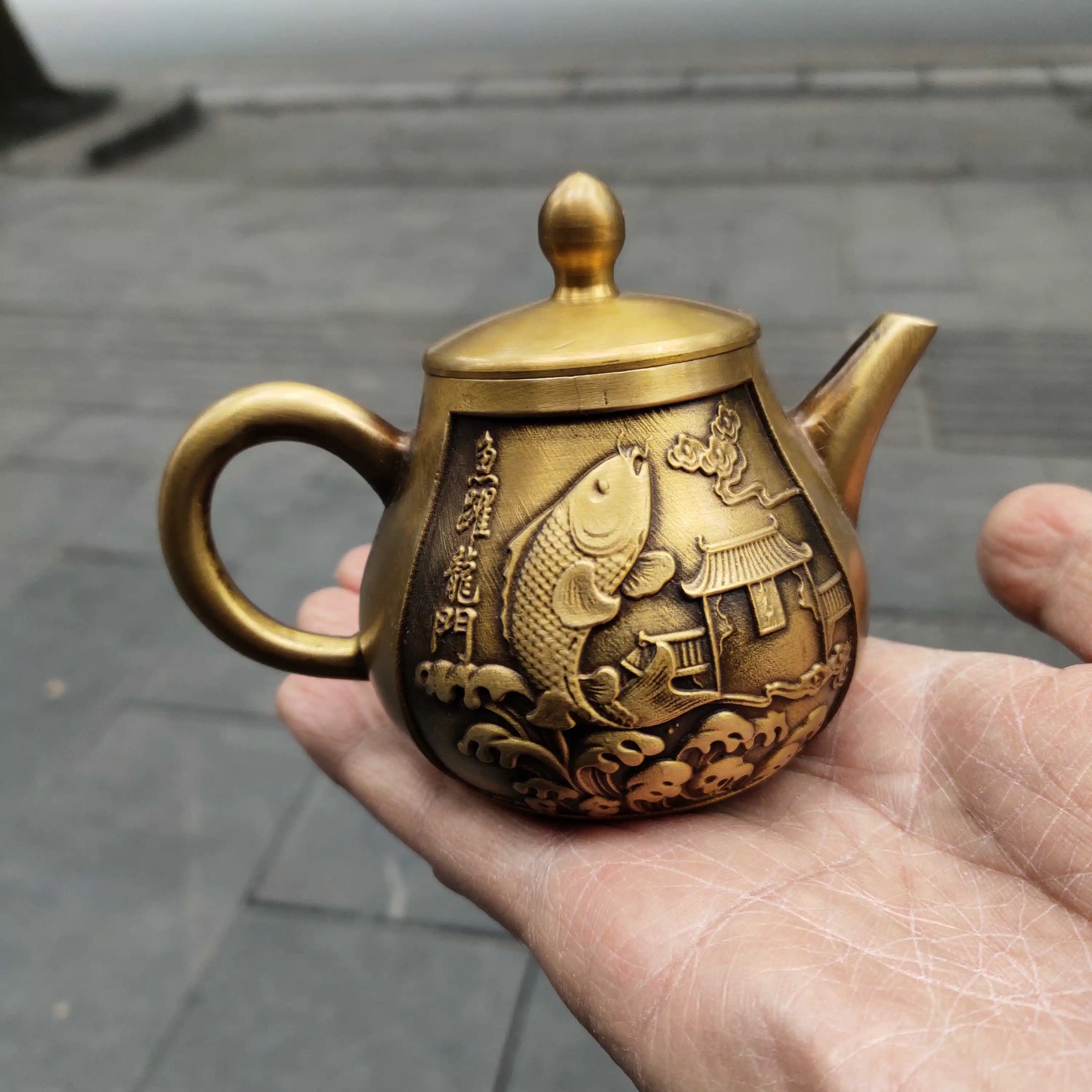 Retro The carp leaps over the dragon gate Teapot Ornament Decoration Tea Pet Figurines Desk Decor Accessories