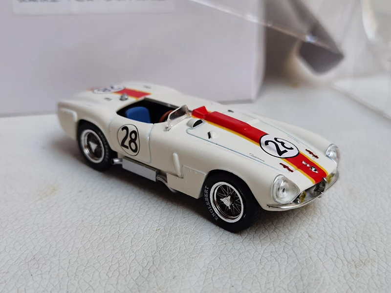 IXO 1:43 Scale Z-102 #28 Sports Car Alloy Car Model Diecast Toy Collectible Ornament Souvenir Toys Cars