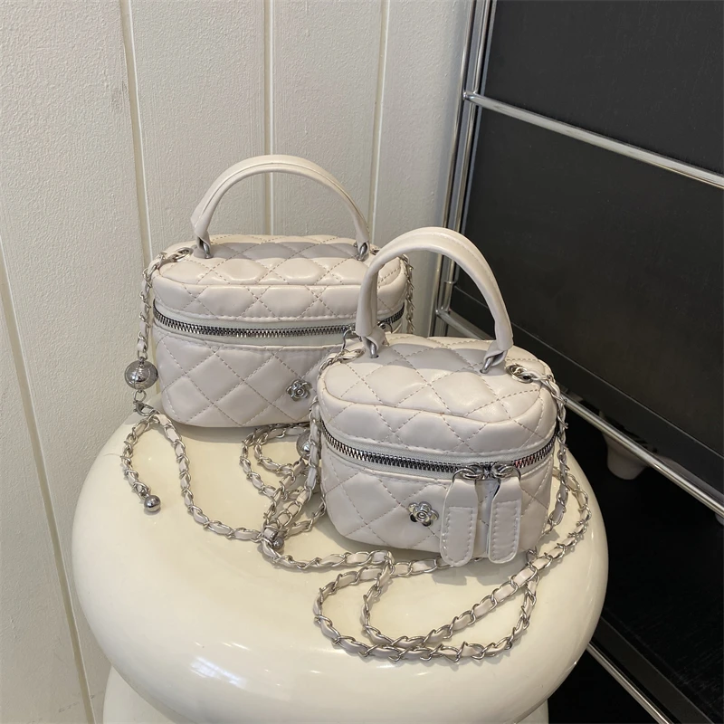 Faionable  Quilted Chain oulder Bag Spring Summer Trend Small Lipsti Bag Versatile Crossbody PU Leather Handbag