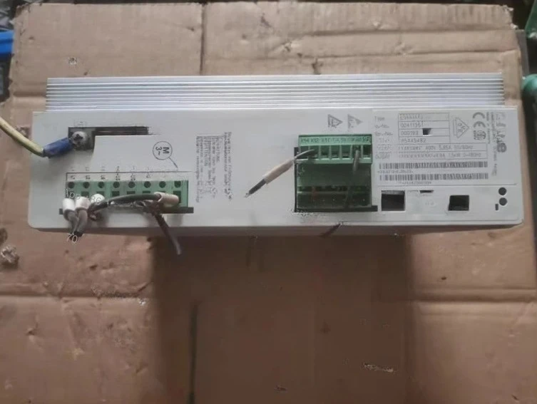 

Used frequency converter EVF8212-E, 1.5KW/400V