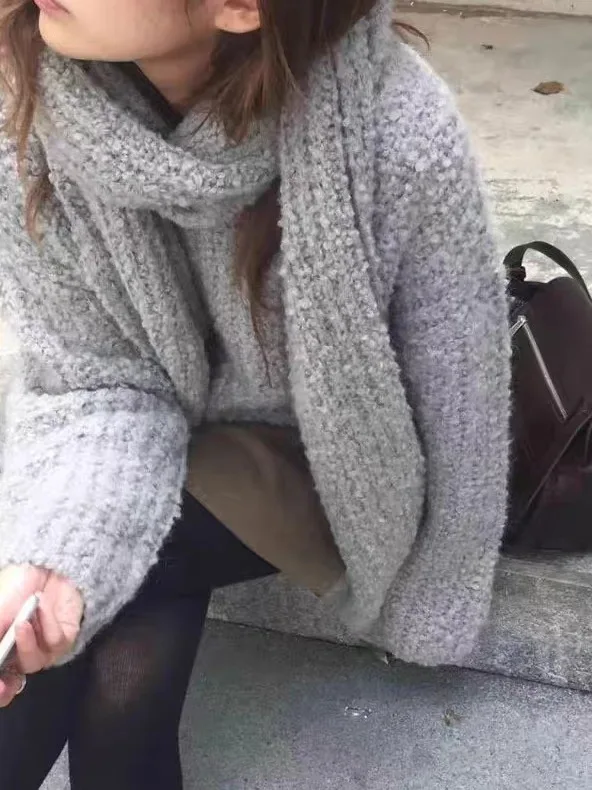 Autunno Inverno Morbido e accogliente V-Ne Maglione lavorato a maglia allentato Capispalla Design Sense Set in due pezzi Sciarpa inclusa Top confortevole