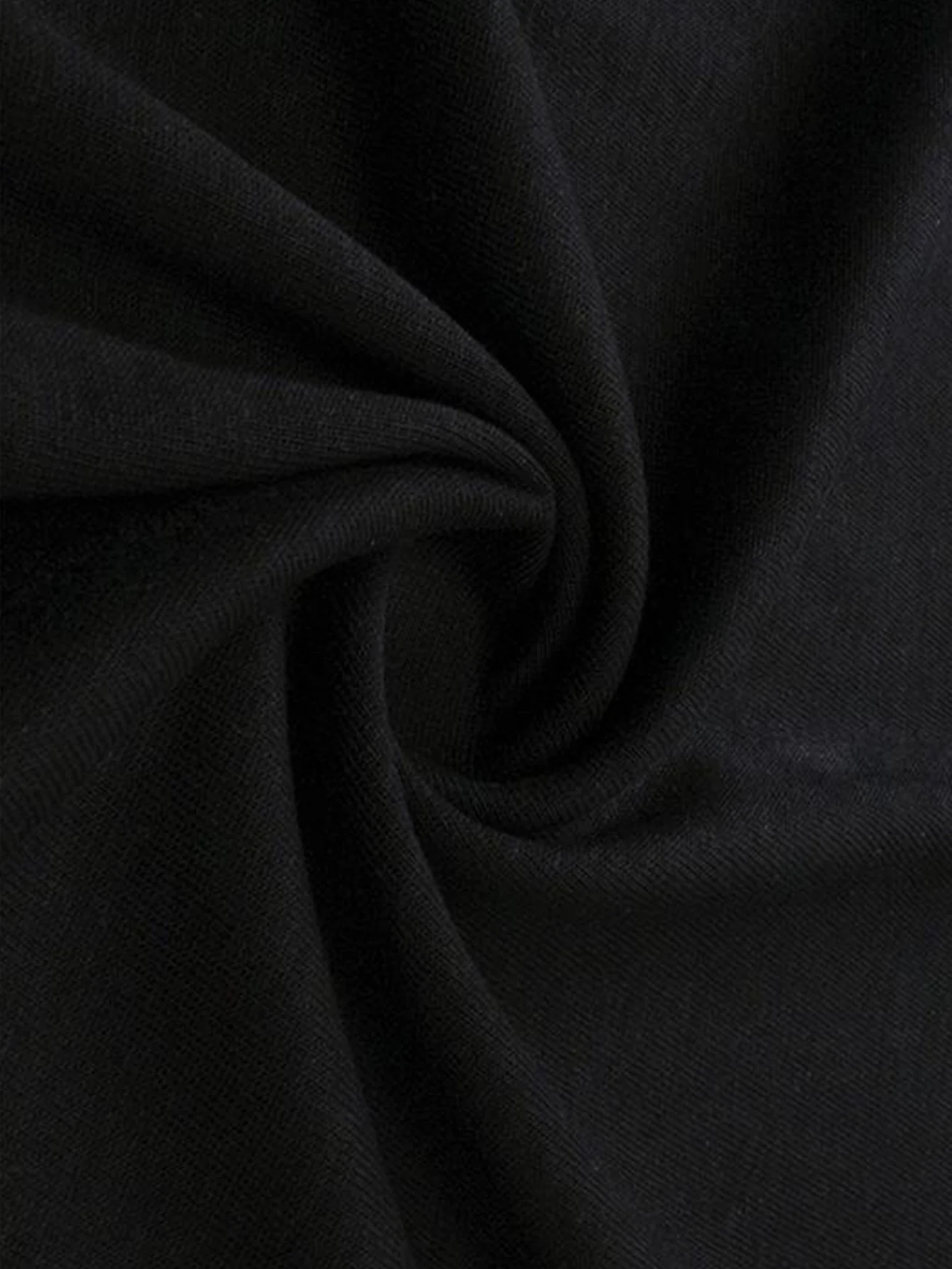 40K Space Werewolf T-Shirt mit dem Grafikmotiv des Astartes Legion Horus Rebellion Wolfskopfes und dem Schriftzug Vika Fenryka – Detail 5