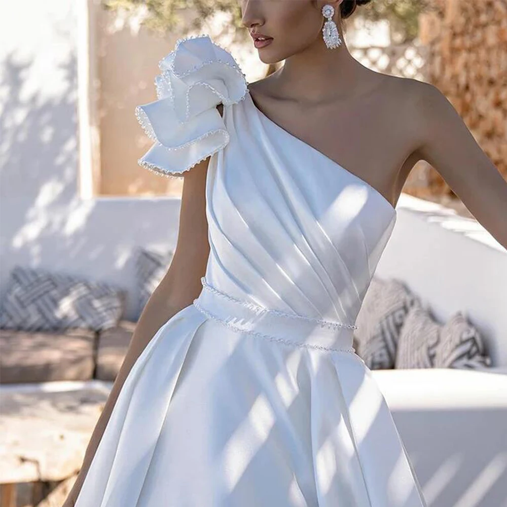 2024 Sexy White Ball Wedding Dress One Shoulder Ruffles With Beading Satin Back Button Wedding Long Gown Vestido De Novia Encaje