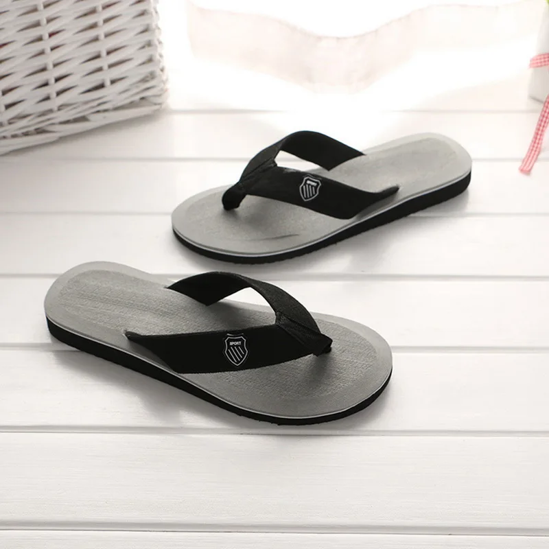 Summer Slippers Men Flip Flops Beach Sandals Non-Slip Casual Flat Shoes 2024 Slippers Indoor House Shoes For Men Outdoor Slides