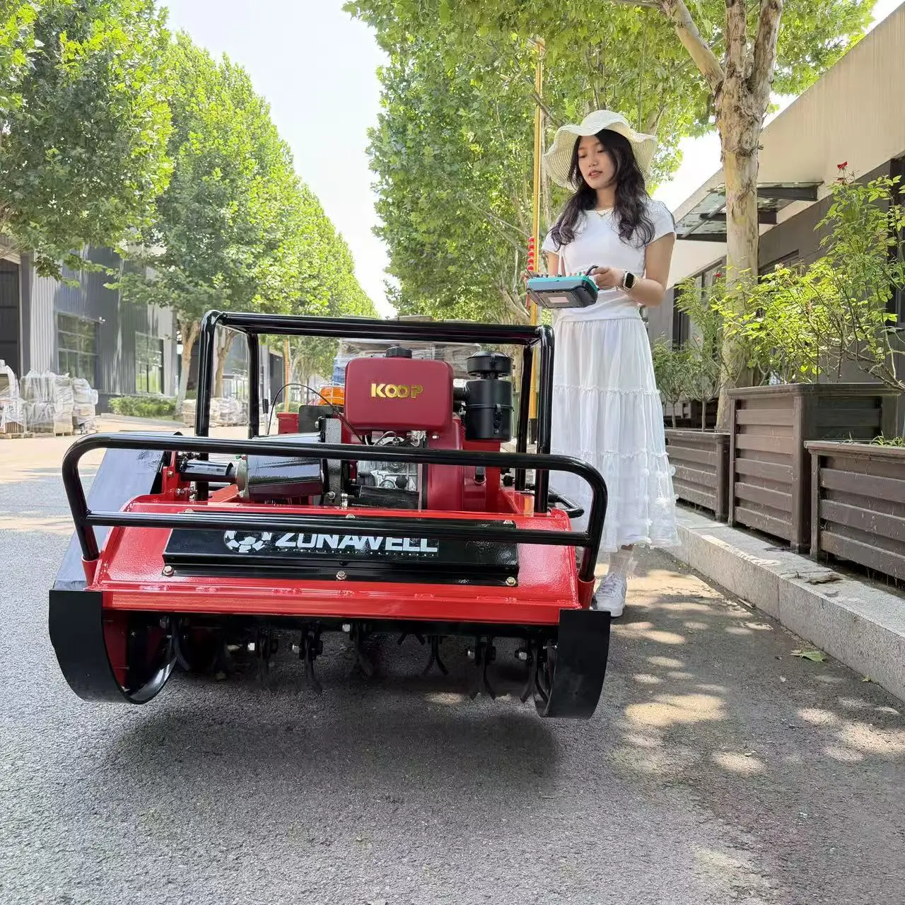 Tondeuse télécommandée de 1000 mm avec lames en Y – Équipement de tonte professionnel, capacité de braquage à zéro, 60 °   Pente opérationnelle