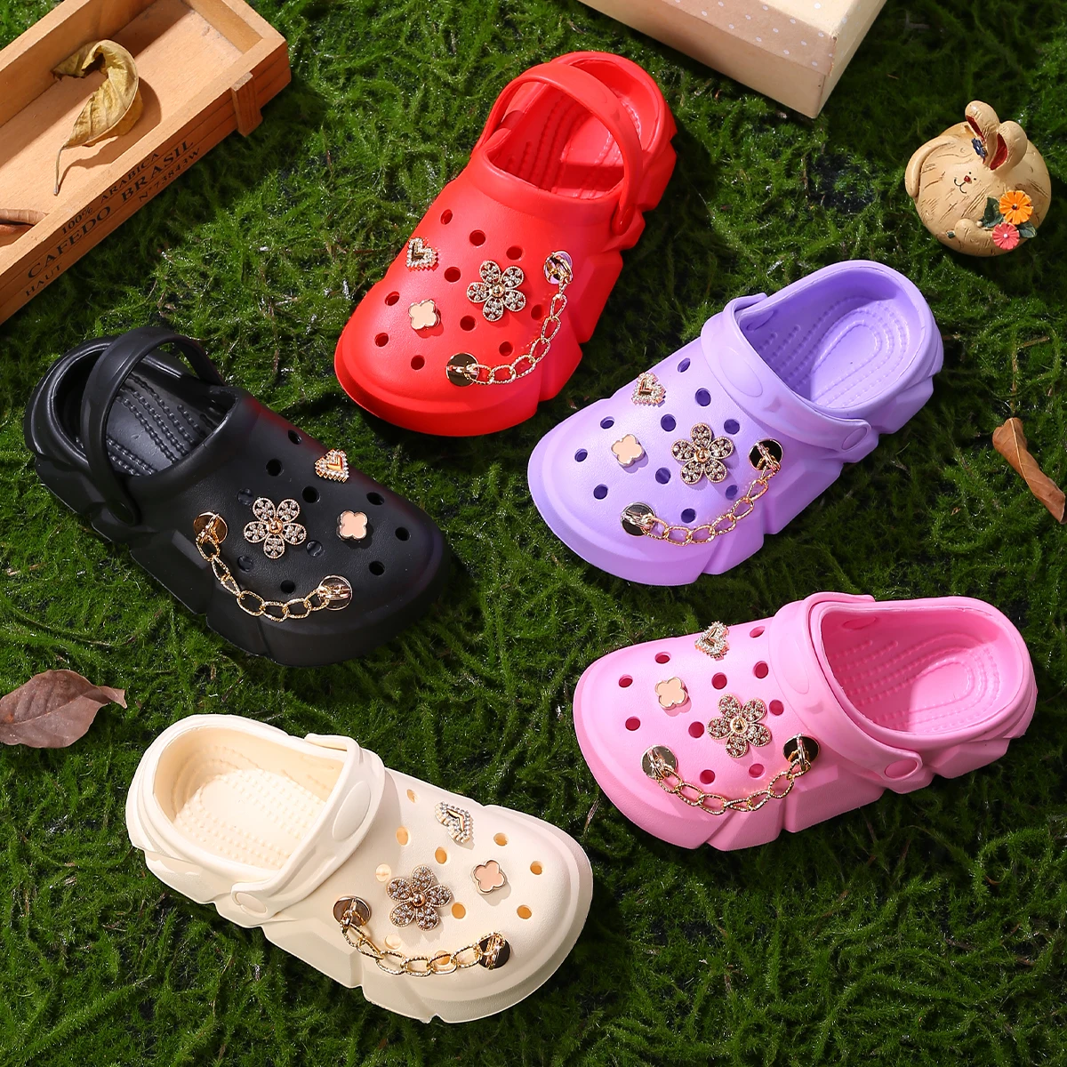 Girls' 3D Floral & Chain Decor Clogs, Platform Soft Sole Closed Toe EVA Home Garden Clog Shoes, Breathable Beach Sandals 3057