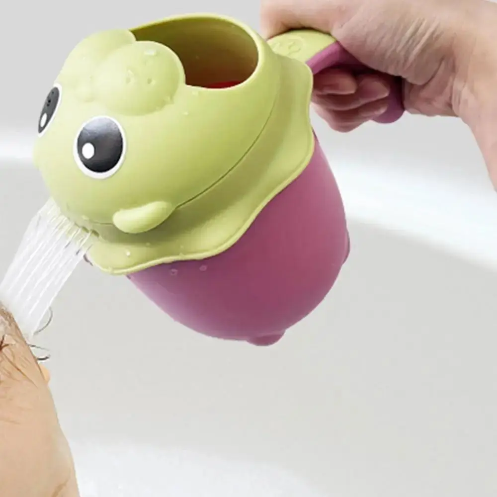 Thick Baby Bath Water Scoop Cartoon Animal Shape Soothing Water Flow Toddler Shower Spoons Non-slip Multi-Functional