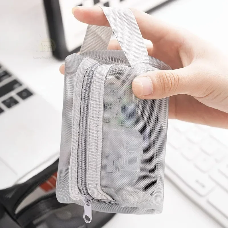 ماكياج Lipstik Kecil Lucu ؟