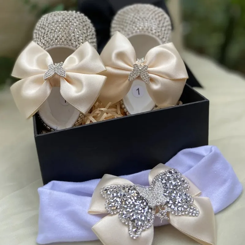 Ins Handmade Princess Clothing New Baby Boutique Pearl Flower Full Moon Hundred Days Banquet Soft Sole Children's Toddler Shoes