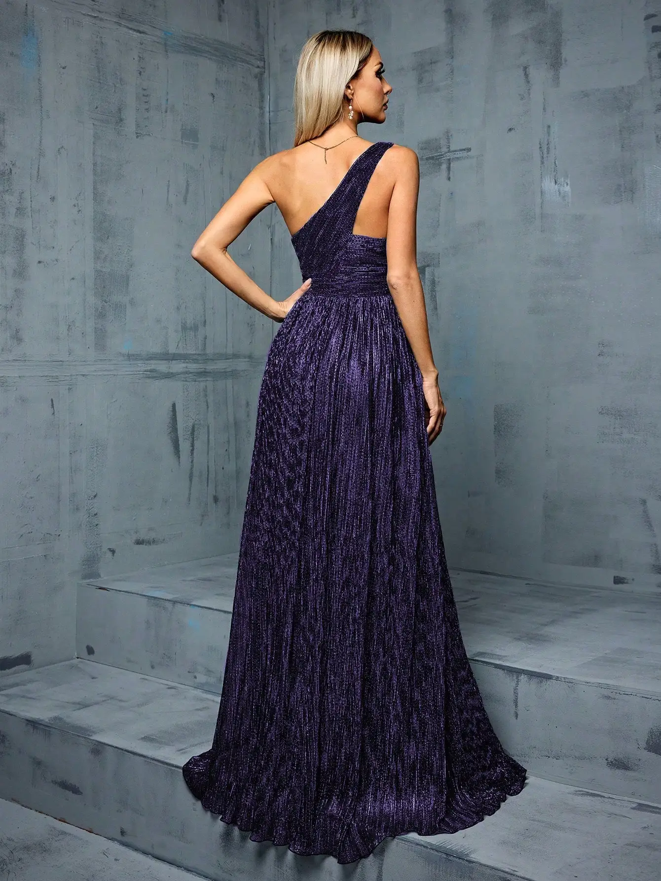 Mgiacy one-shoulder irregular metal wire long skirt