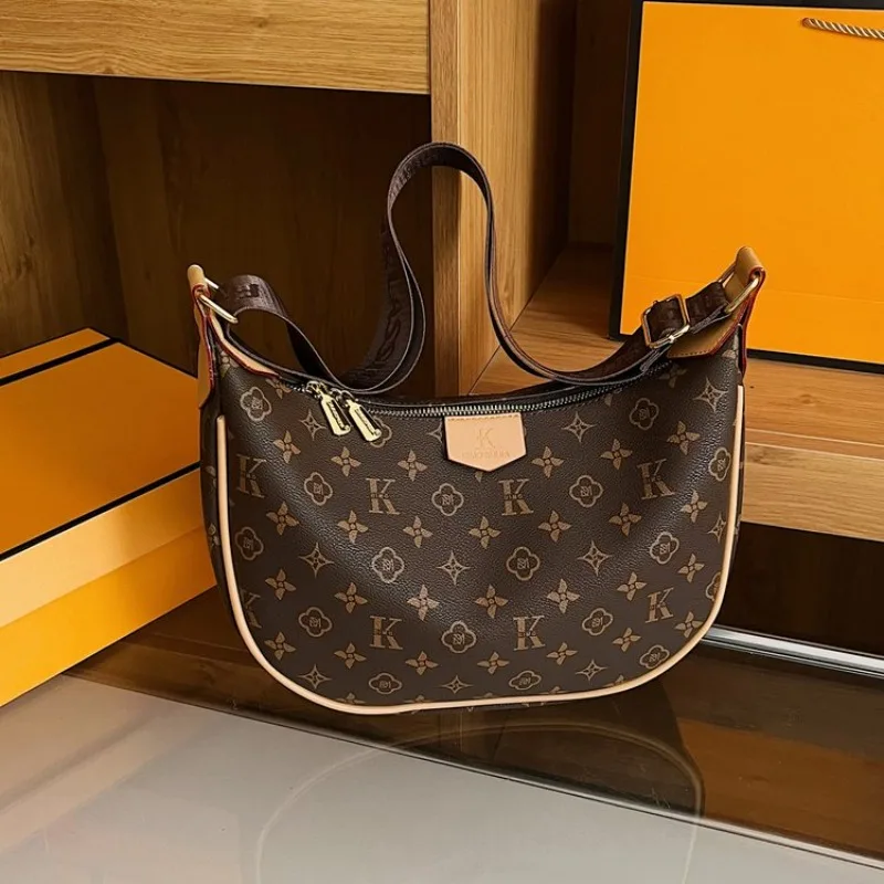 

Stylish Elegant Underarm Bag Office Daily Work Commuting 2025 New Model Exquisite Sleek Sophisticated Fashionable