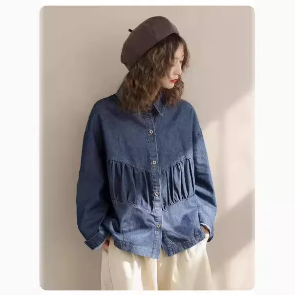 Wiosenna moda damska: luźna, wyszczuplająca koszula dżinsowa z czystej bawełny, z falbanką przy kołnierzyku, patchworkowa, artystyczna i w stylu retro.