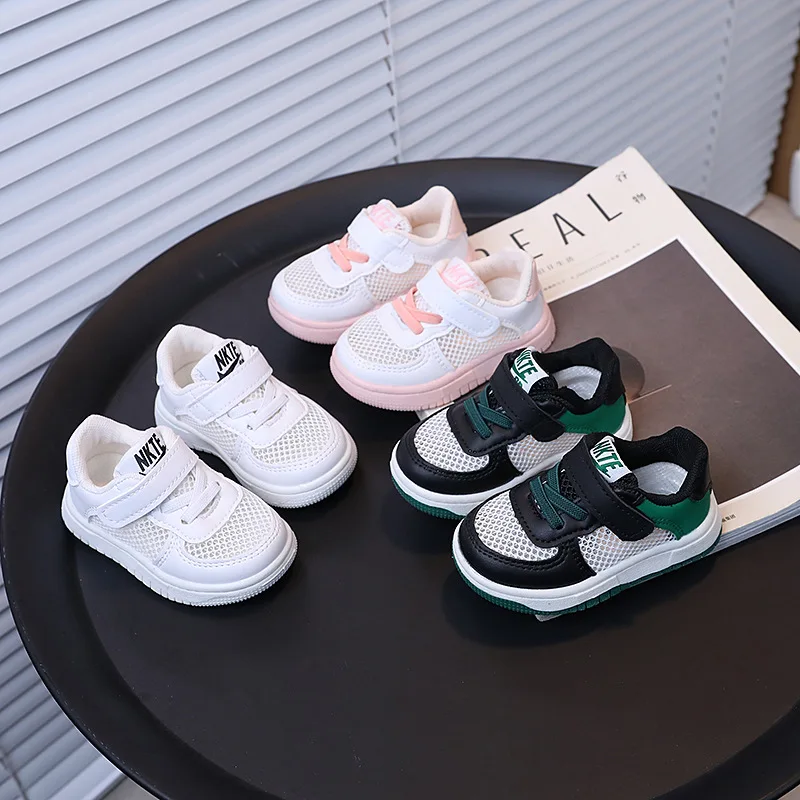 Zapatillas Deportivas para Niños y Niñas, Zapatos para Bebés, Zapatos de Verano Transpirables con Diseño Hueco, Zapatos Blancos para Bebés