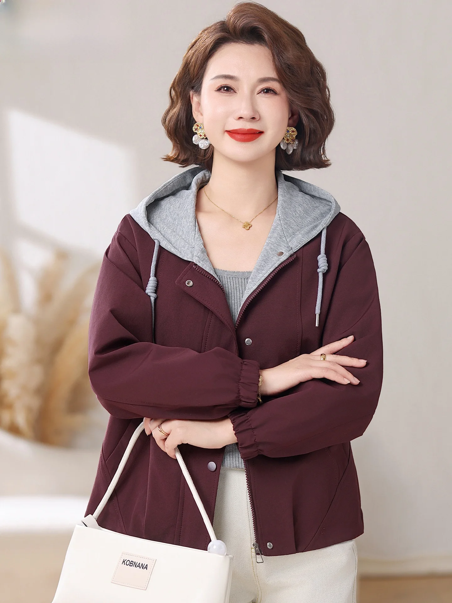 

Chic Hooded Jaet for Mom over 50 Casual Mid-Aged And ly Women's Spring Faion Outerwear Comfortable Polyester Fiber