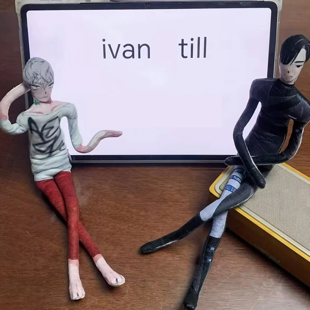 أنيمي الغريبة المرحلة إيفان حتى تأثيري دمية أفخم محشوة الدمى مضحك مجردة الملتوية شكل غرفة الديكور الشكل الملحقات