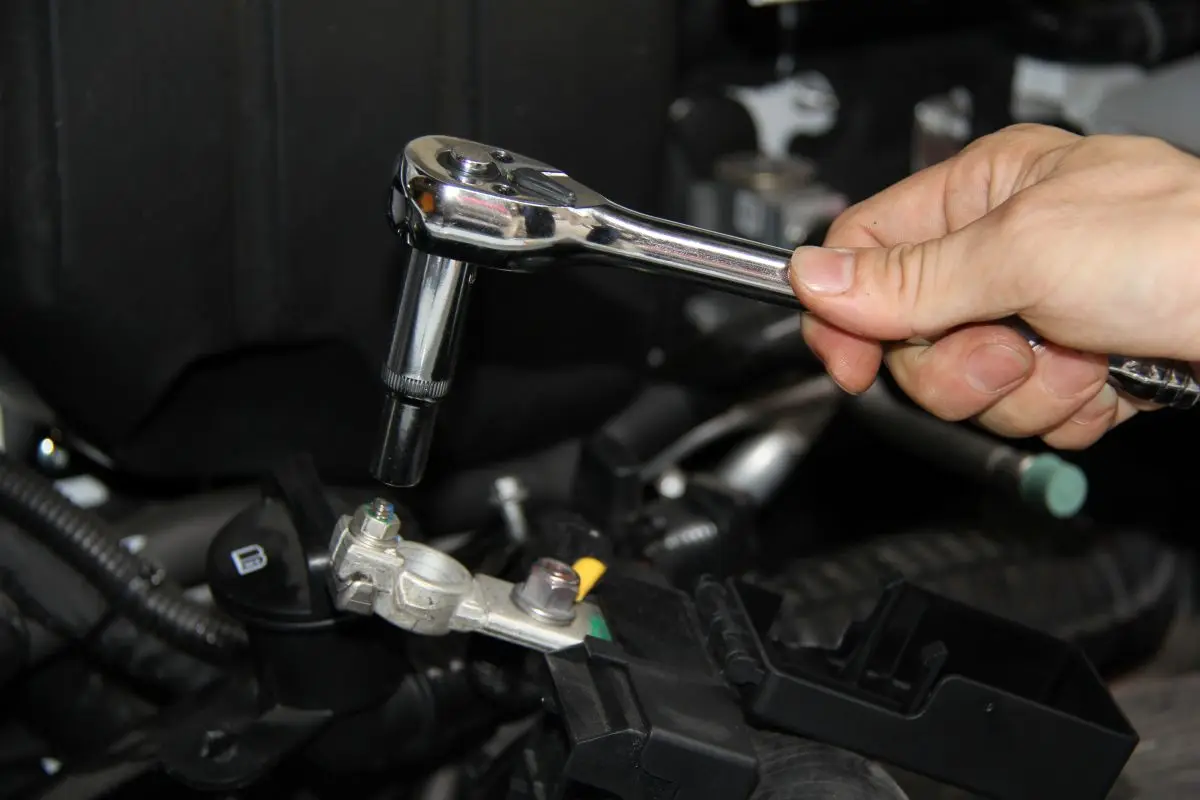 2 PC 3/8 Zoll Antrieb 100 Zähne Schnellspanner Ratschenschlüssel und Universal-Steckschlüssel mit Griff und Ratschenschlüssel