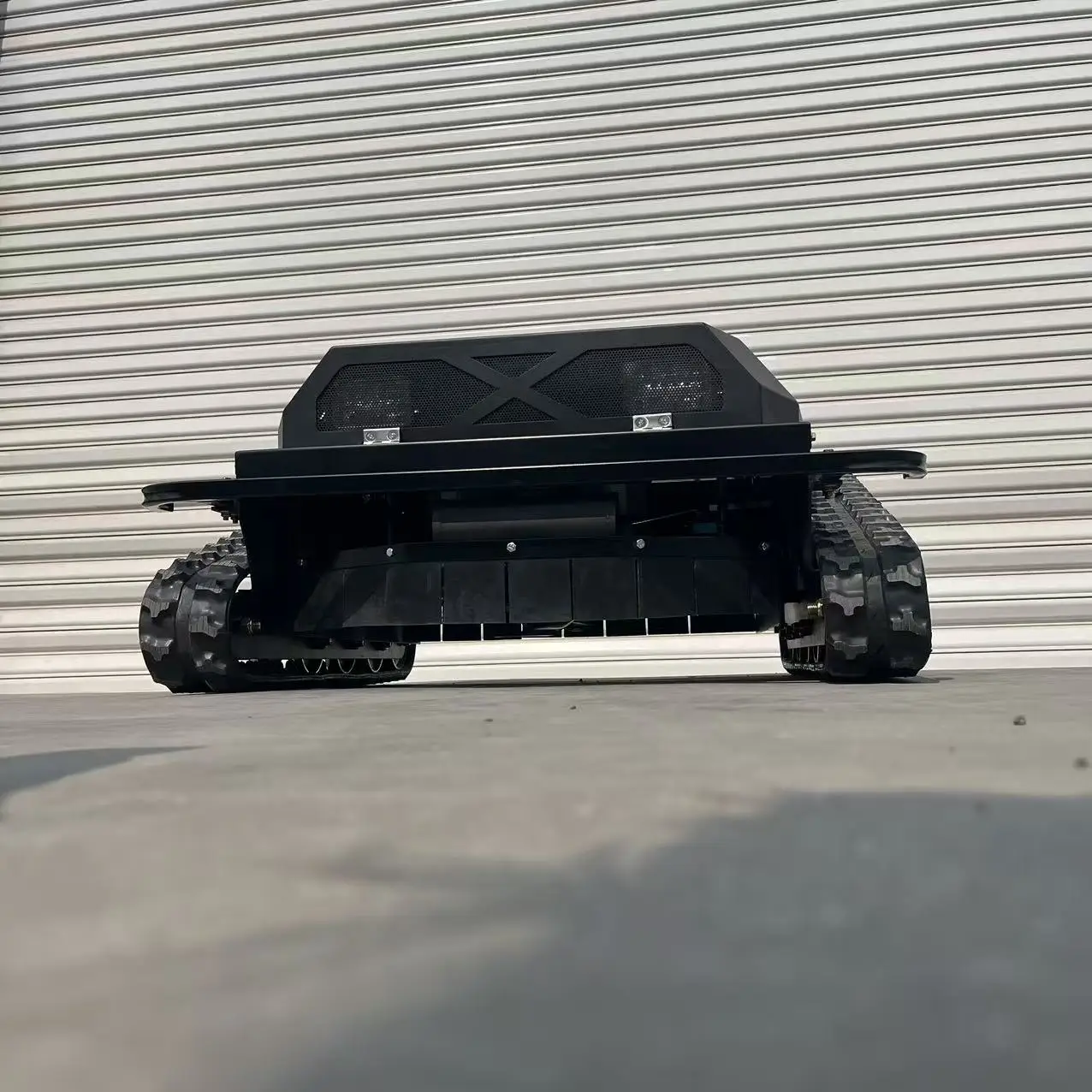 

Durable lawn mower remote controlled Anti-Slip Customized deposit Adjustable lift Comply with 3C, CE standards Campgrounds