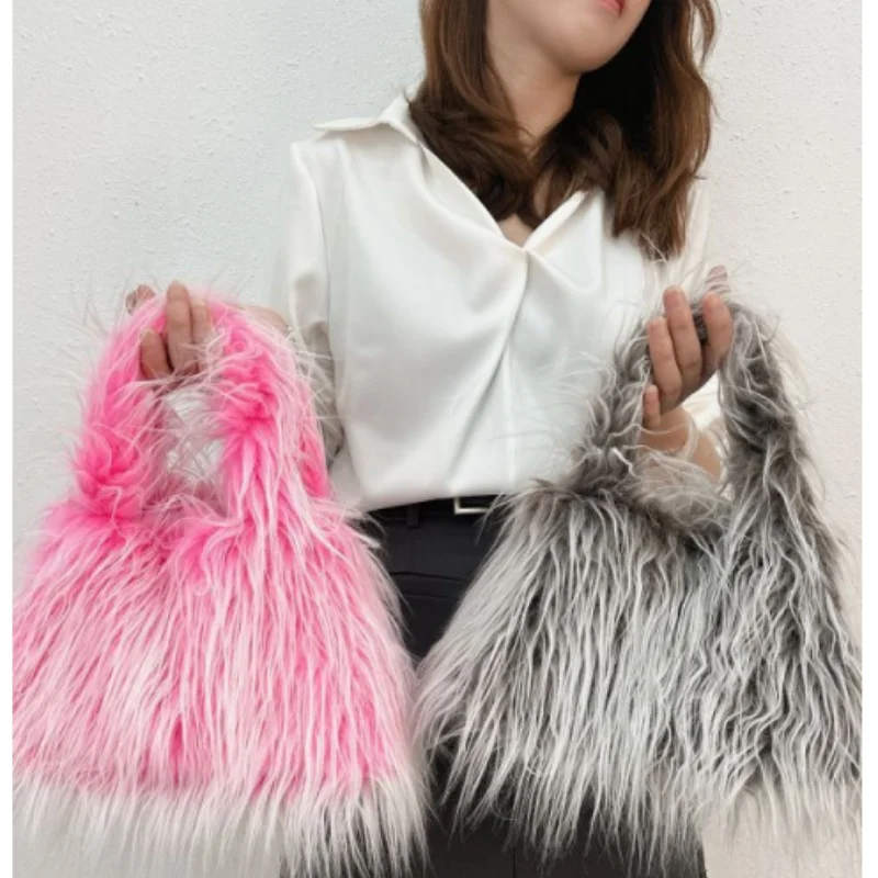 2023 Fashion NEW Lady Girl Pretty Cute Faux  Fur Handbag Shoulder Messenger Bag Tote Fashion Women Long Fur Grass Handbag