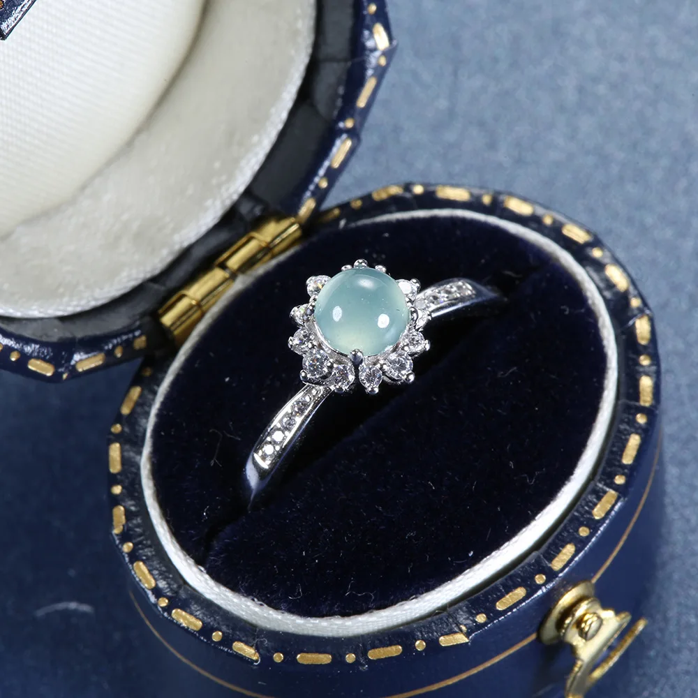 

Кольцо с подсолнухом из 18-каратного золота, инкрустированный натуральным опасным материалом, синий водный нефрит, маленький свежий и модный платиновый аксессуар PT950