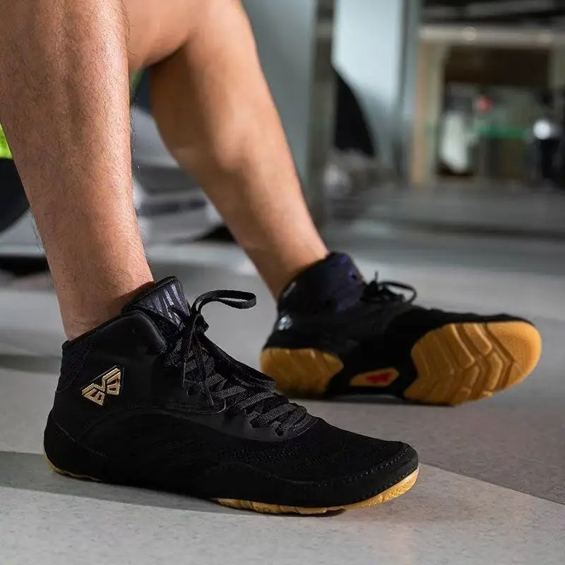 

Hot-selling summer lightweight breathable professional wrestling shoes Durable boxing shoes for training Excellent