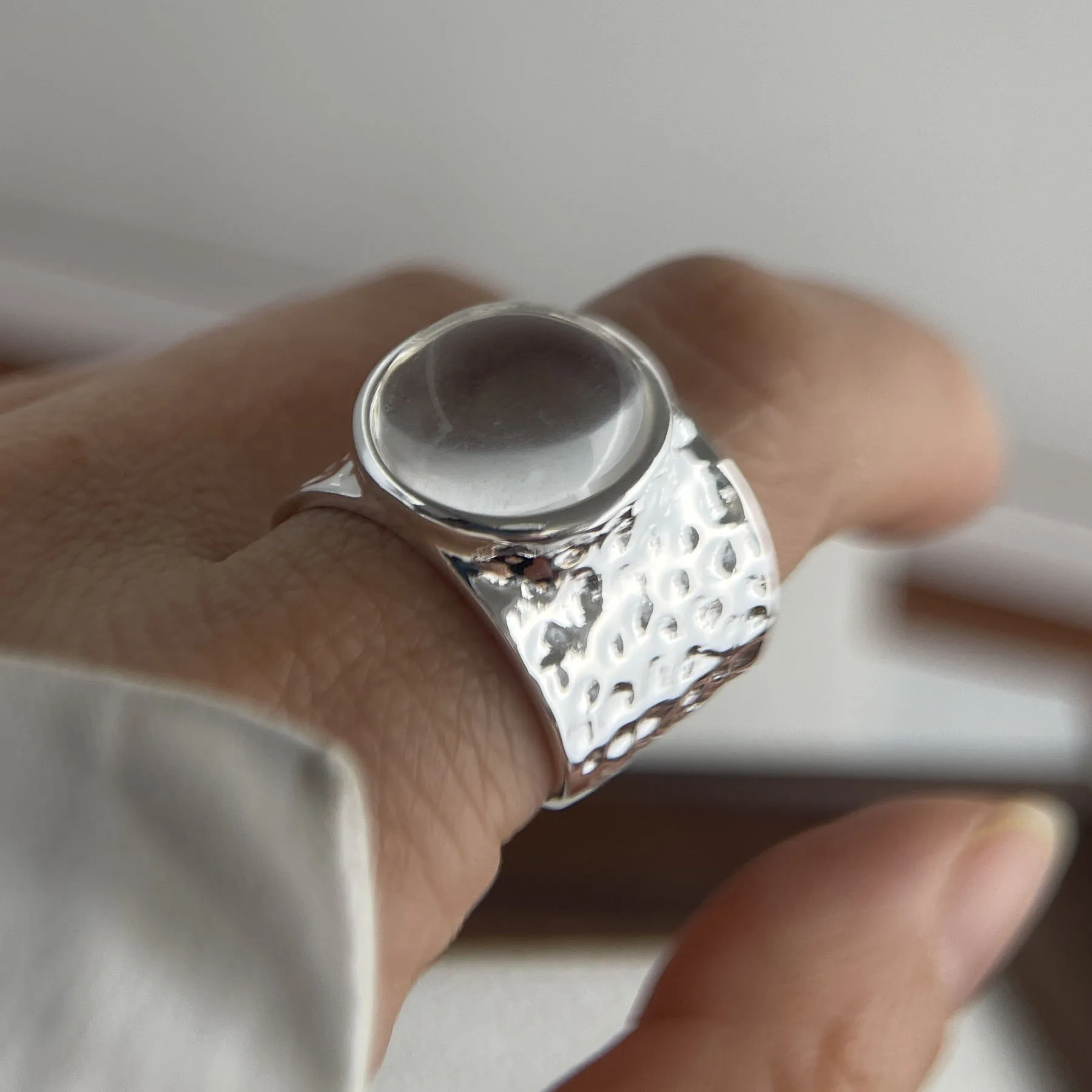 خواتم من الفضة الإسترليني عيار 925 للنساء والرجال خاتم مفتوح بحجر كبير عتيق واسع كهدية لحفلات أعياد الميلاد