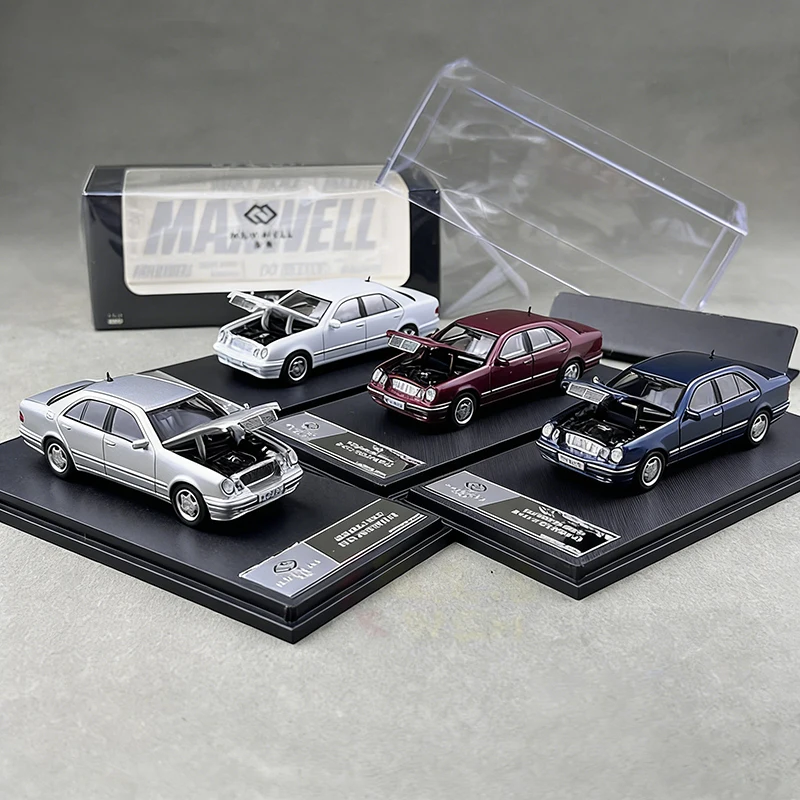 

Maxwell 1:64 E320 W210 Alloy Car Diecasts & Toy Vehicles Car Model Miniature Scale Model Car Toys For Children