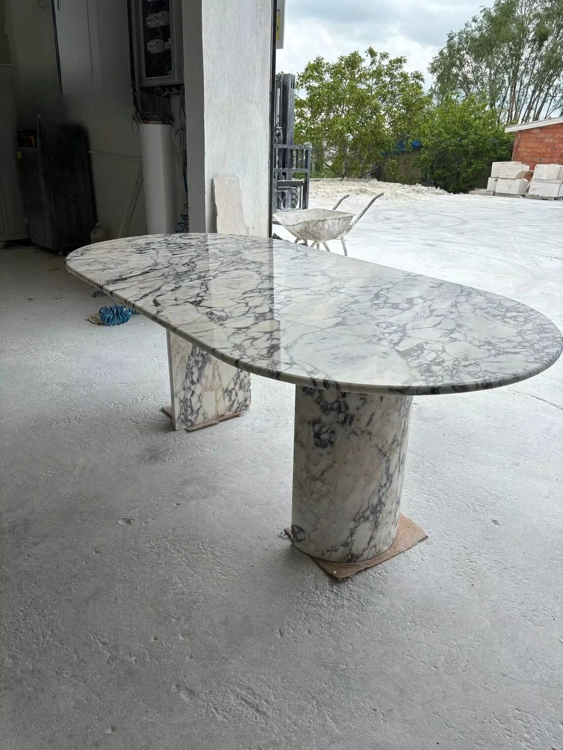 Modern Luxury Calacatta Viola Marble Dining Table with Fluted Twin Bases Oval Bvlgari Stone Table for Villa Decor