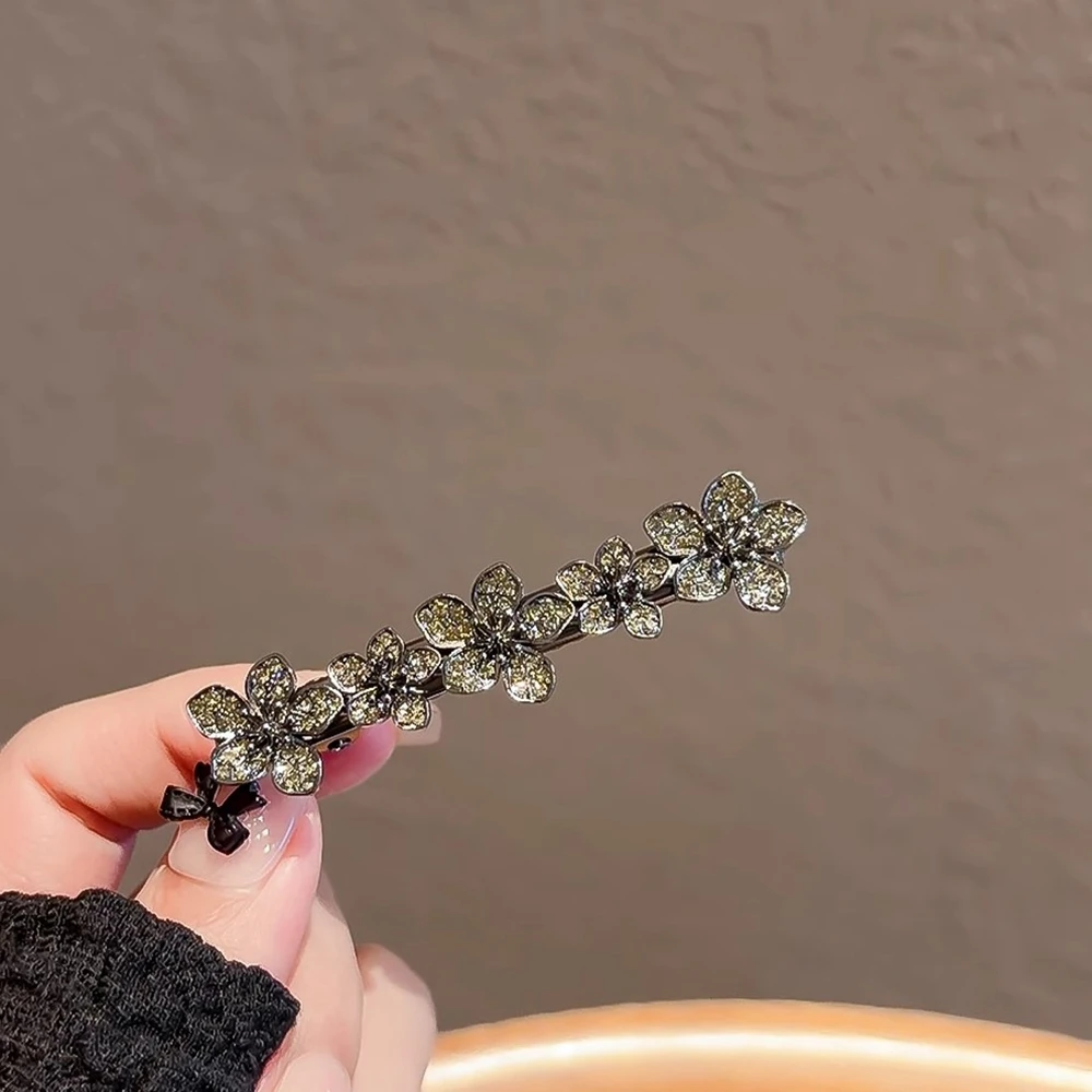 

Unique Elegant Hair Accessories Sparkling Hair Clip Trendy Hairpin Shining Rhinestone Flowers Shape