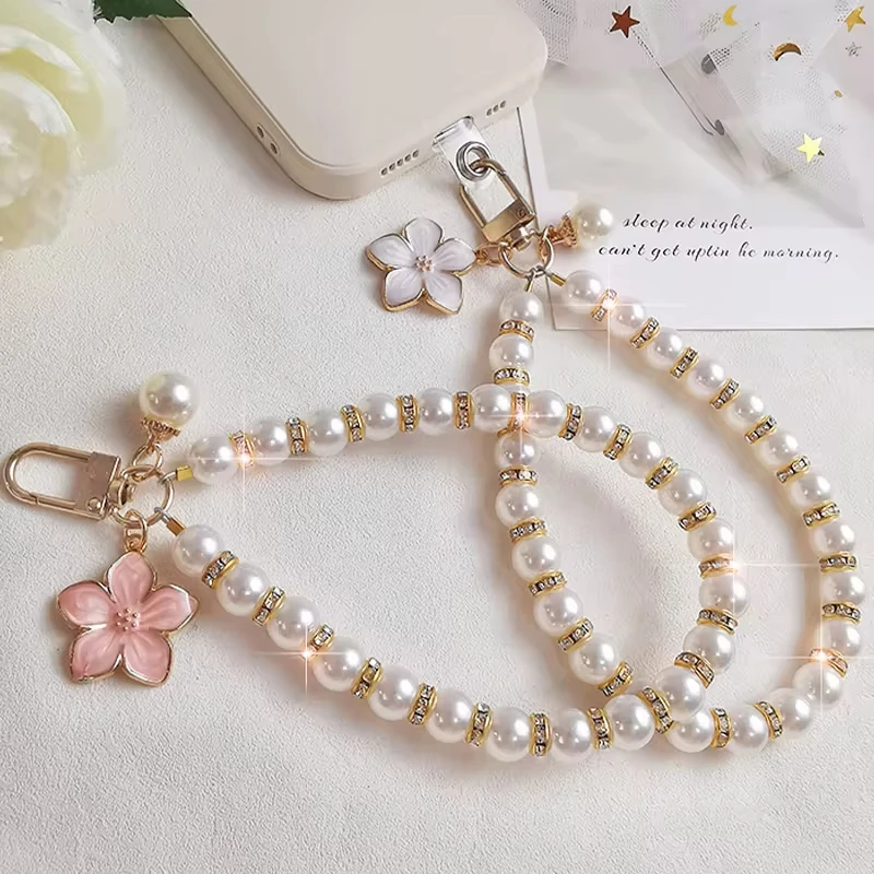 2024 Pearl Keychain Luxury Women Jewelry Shiny Pearl Bead Shell Phone Bag Backpack Charm Accessory Car Key Key Chain Pendant