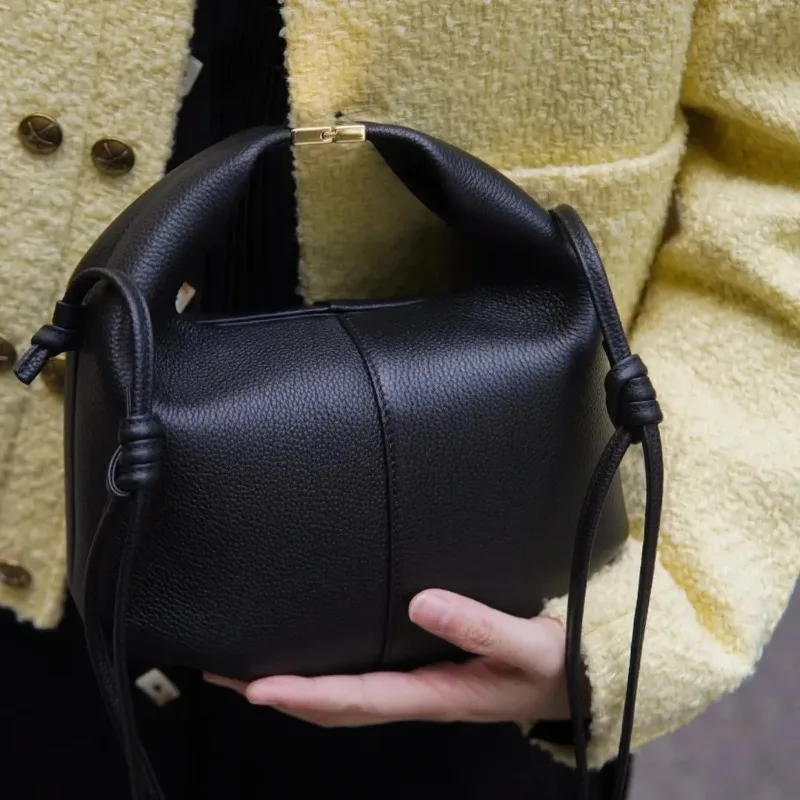 

POL Bento bolsa de couro de nicho francês novo estilo de moda ombro único crossbody bolsa de bolinho