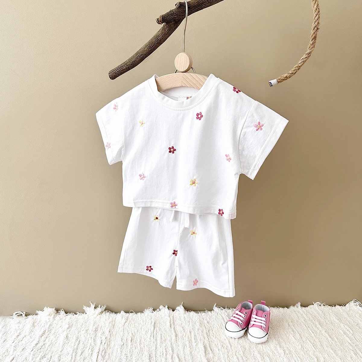 

New Baby Suits Floral embroidery Clothing Girl Infant Sets Short-Sleeve Sweatshirts Top+Pants Summer Toddler 2Pcs