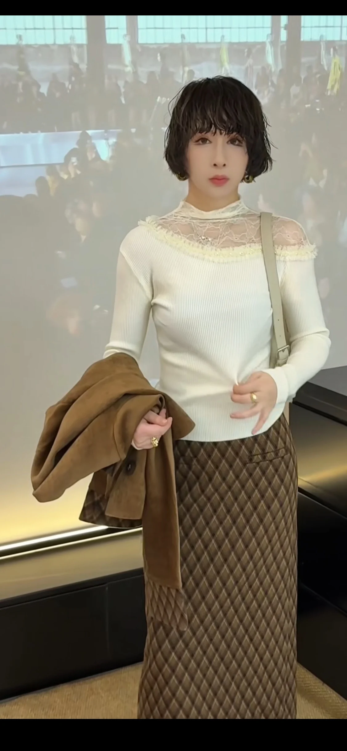 

Новинка: Модный универсальный топ свободного кроя однотонного дизайна для женщин на осенний сезон