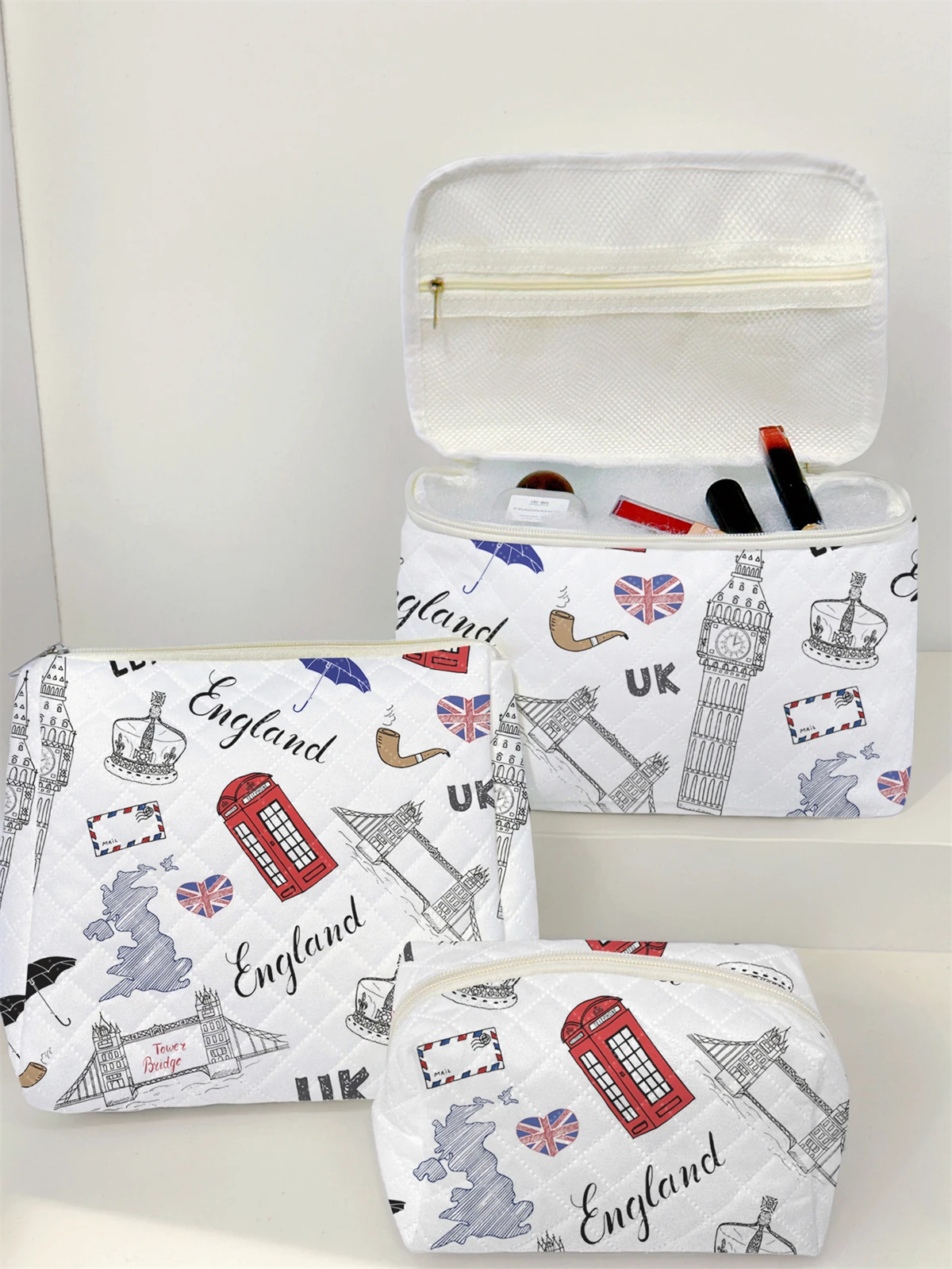 

1 Set Portable Makeup Bag, Large Capacity Design, Easily Accommodate Your Cosmetics, Lightweight And Portable For Storing Cosmet