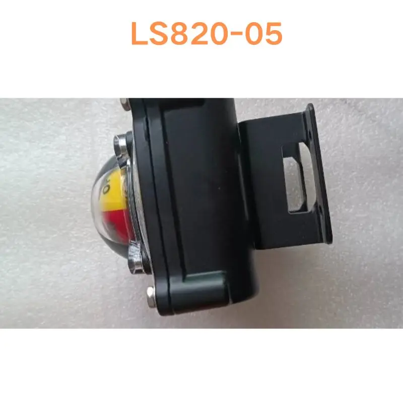 New Pneumatic valve LS820-05 Fast Shipping