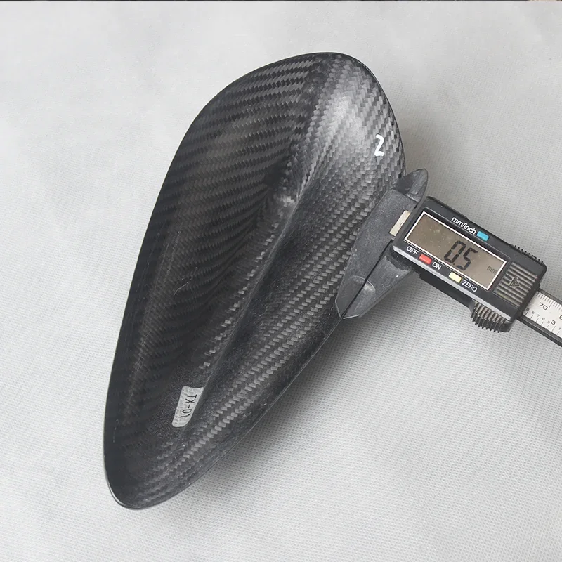 

Для BMW i01 G67 G87 G42 G20 G28 G22 G46 G06 U11 U12 G26 G68 i5: Накладка на антенну в виде плавника акулы из настоящего сухого карбона, аксессуары
