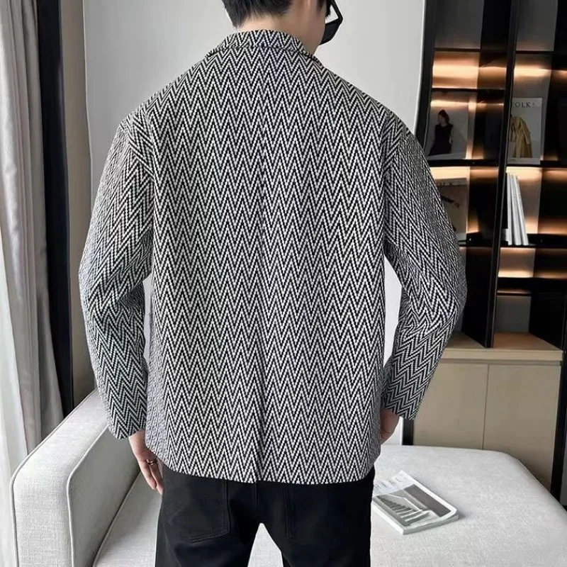 Gray Male Blazer Cropped Striped Short Men\'s Suit Jackets New in Classic Original Elegant Coat Korean Style Clothes Spring 2024