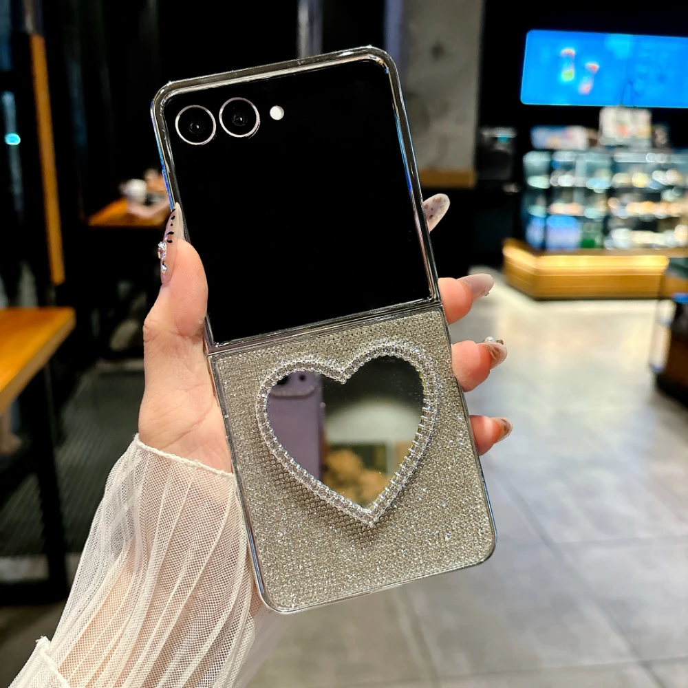 

Luxury Glitter Diamond Love Heart Mirror With Lanyard Phone Case For Samsung Z Flip 5 4 6 7 FE Shockproof Flash Drill Cover